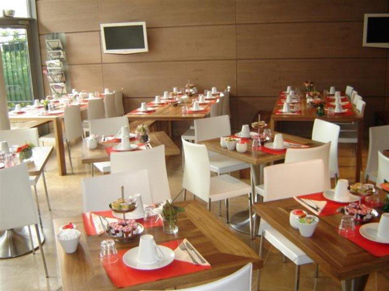 Residhome Courbevoie La Defense Екстериор снимка