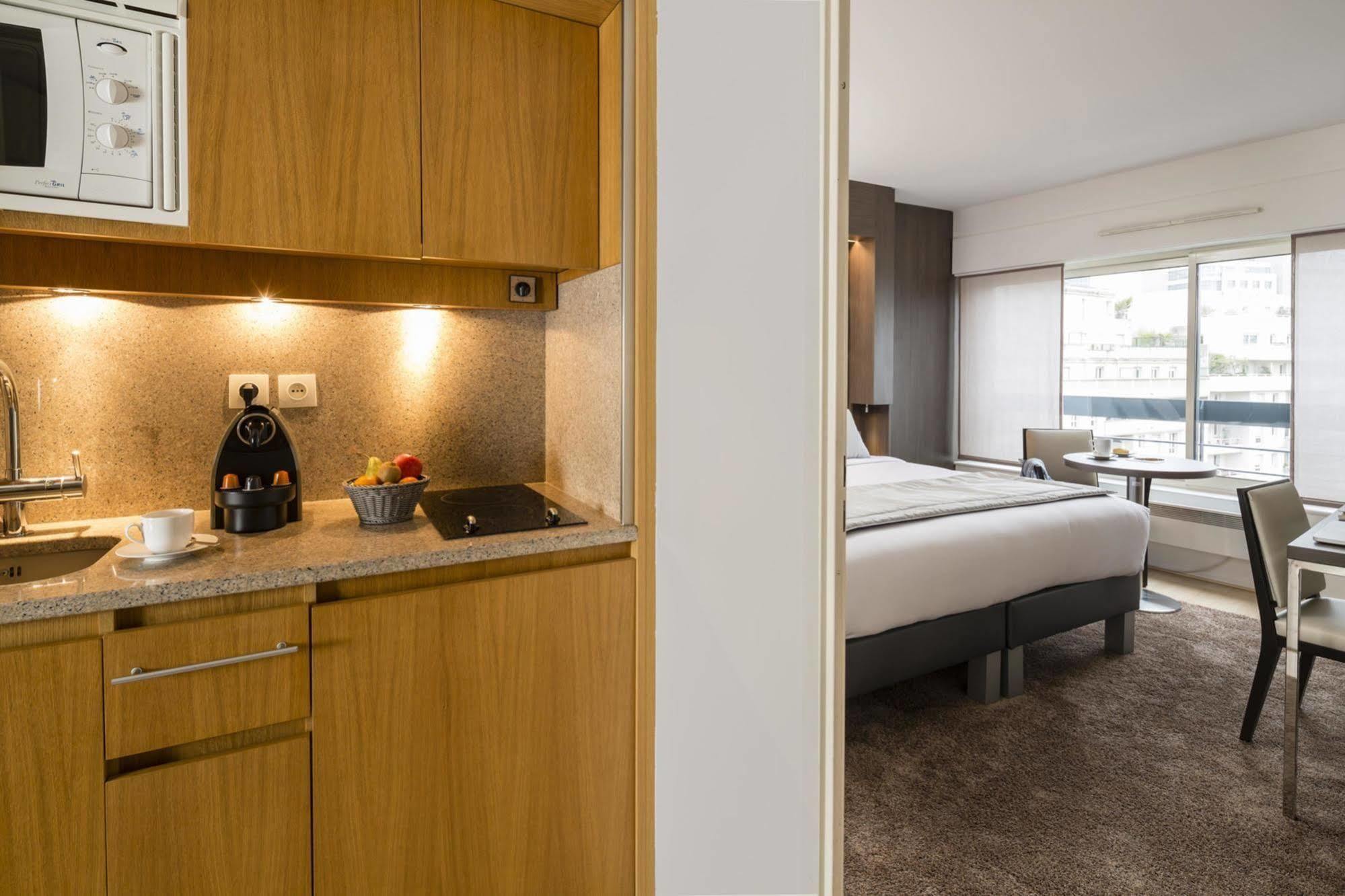 Residhome Courbevoie La Defense Екстериор снимка